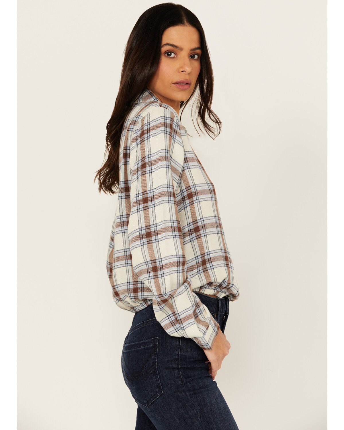 Image #2 - Cleo + Wolf Women's Amy Plaid Print Button-Up Cropped Long Sleeve Flannel Shirt, Cream, hi-res