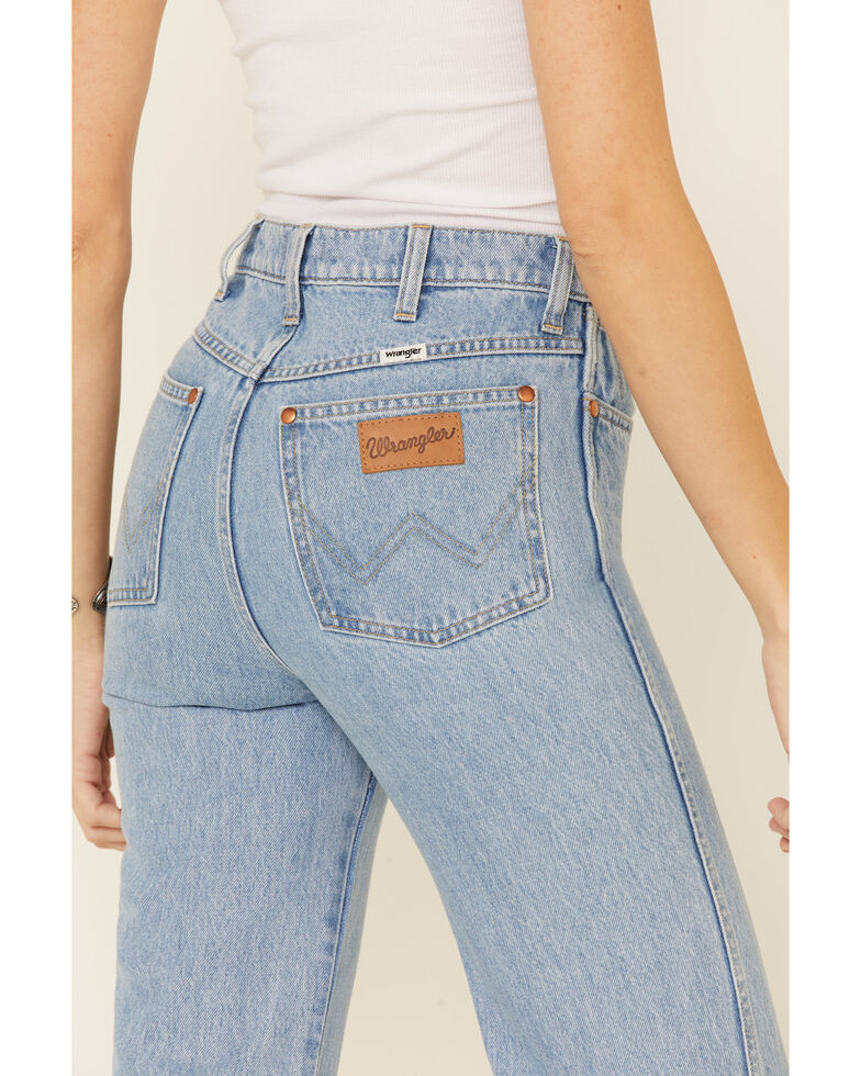Wrangler Women S Wanderer Flare Jeans Sheplers Featuring a high rise waistline which fits just below your natural waist and hugs your figure from hip to ankle. sheplers