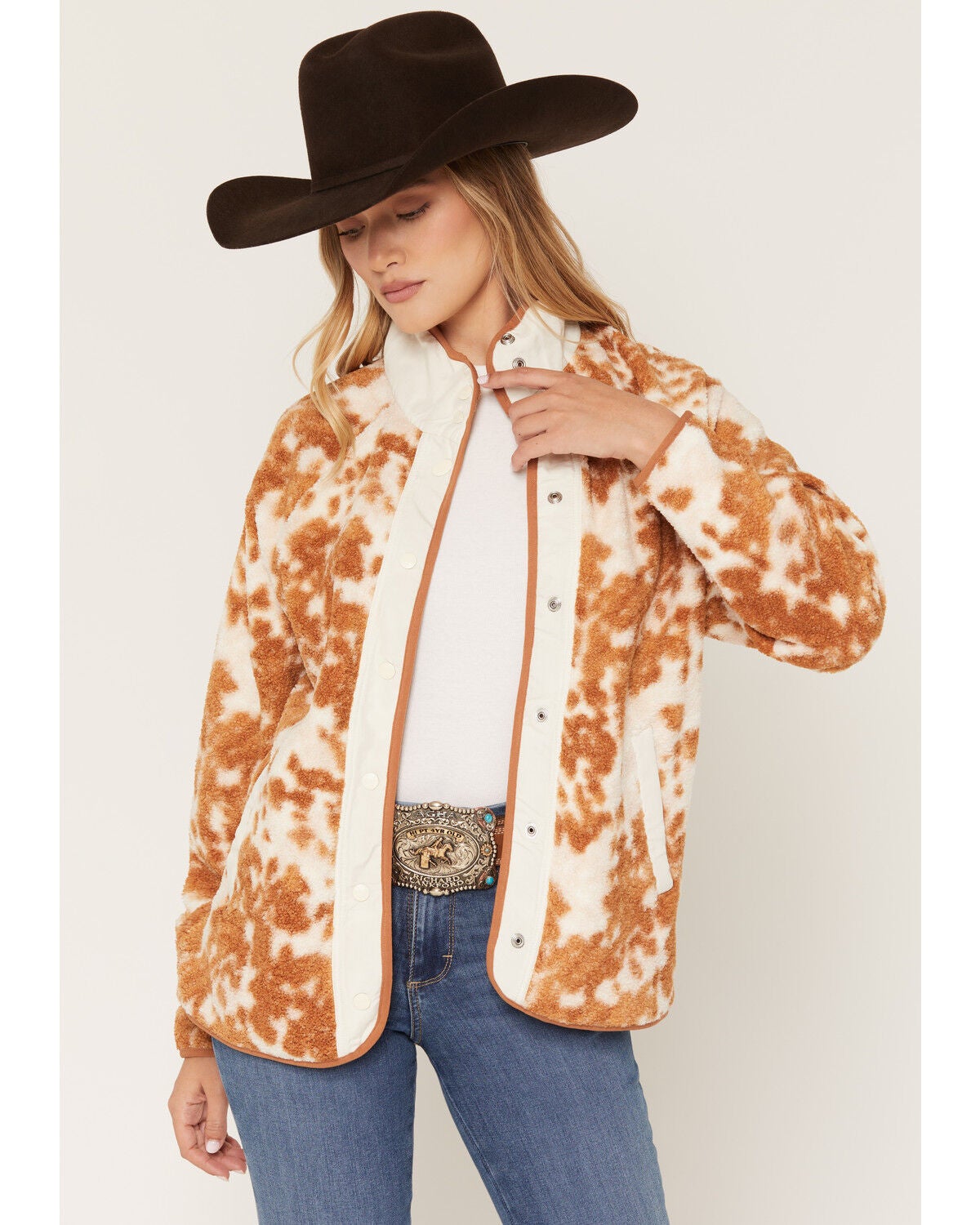Image #1 - Wrangler Women's Hay Away Cow Print Snap Sherpa Jacket, White, hi-res
