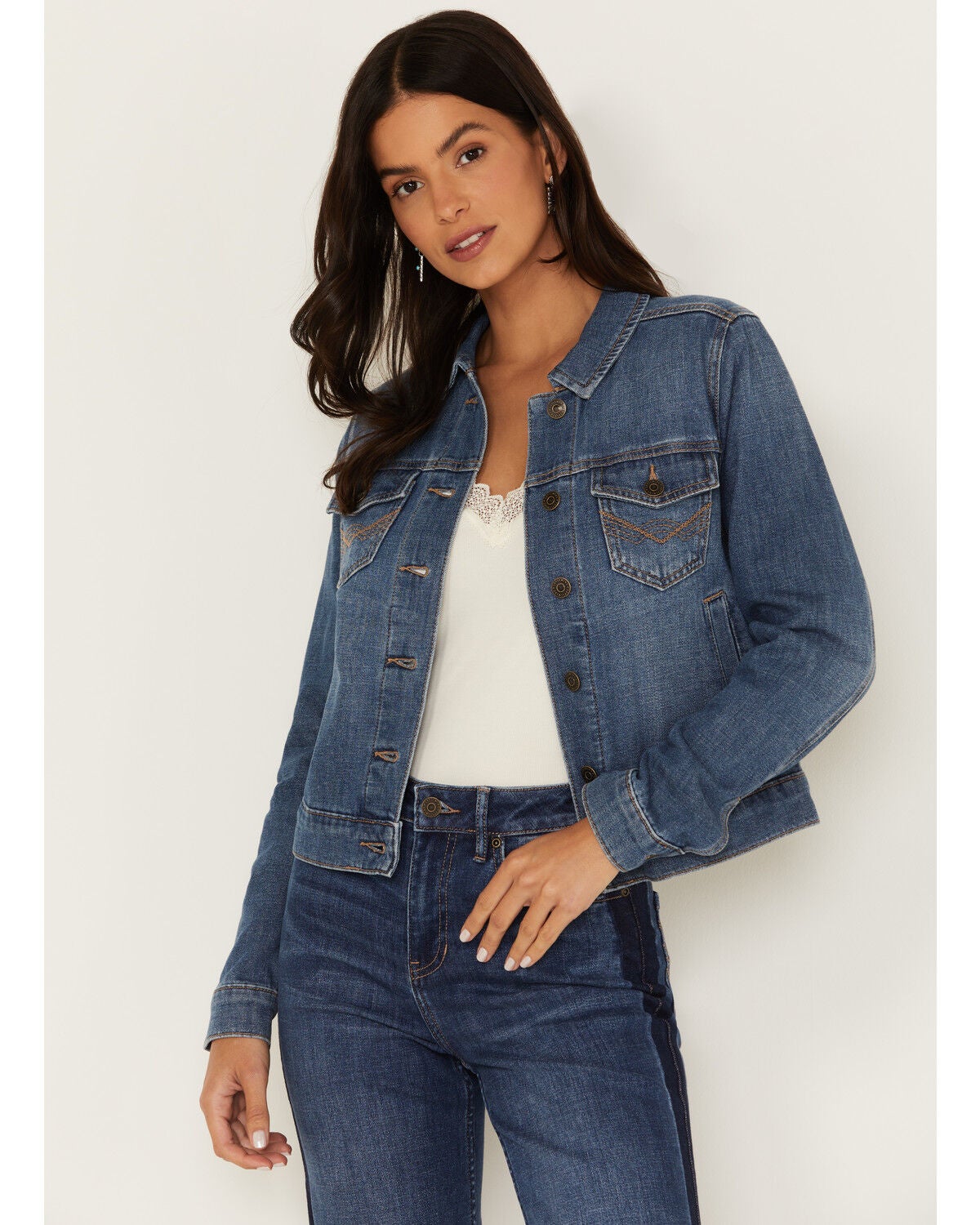 Idyllwind Women's Signature Classic Denim Jacket, Medium Wash, hi-res