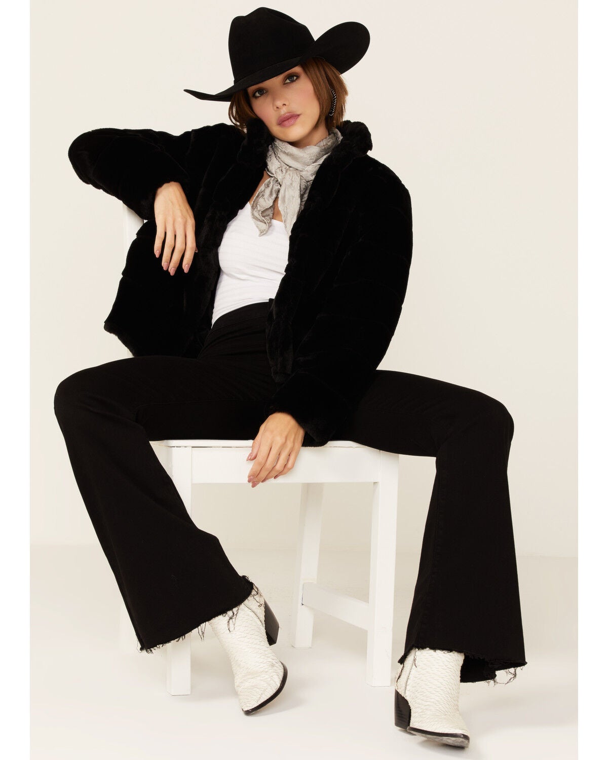 Ariat Women's Black Faux Fur Coat 