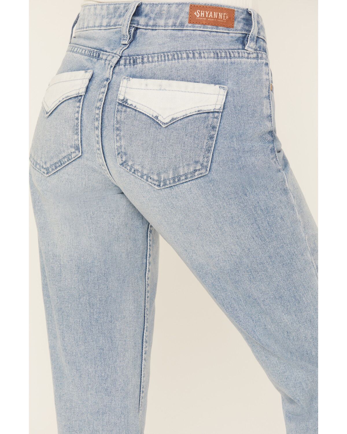Image #4 - Shyanne Women's Wild Indigo Light Wash Mid Rise Bootcut Jeans, Light Wash, hi-res