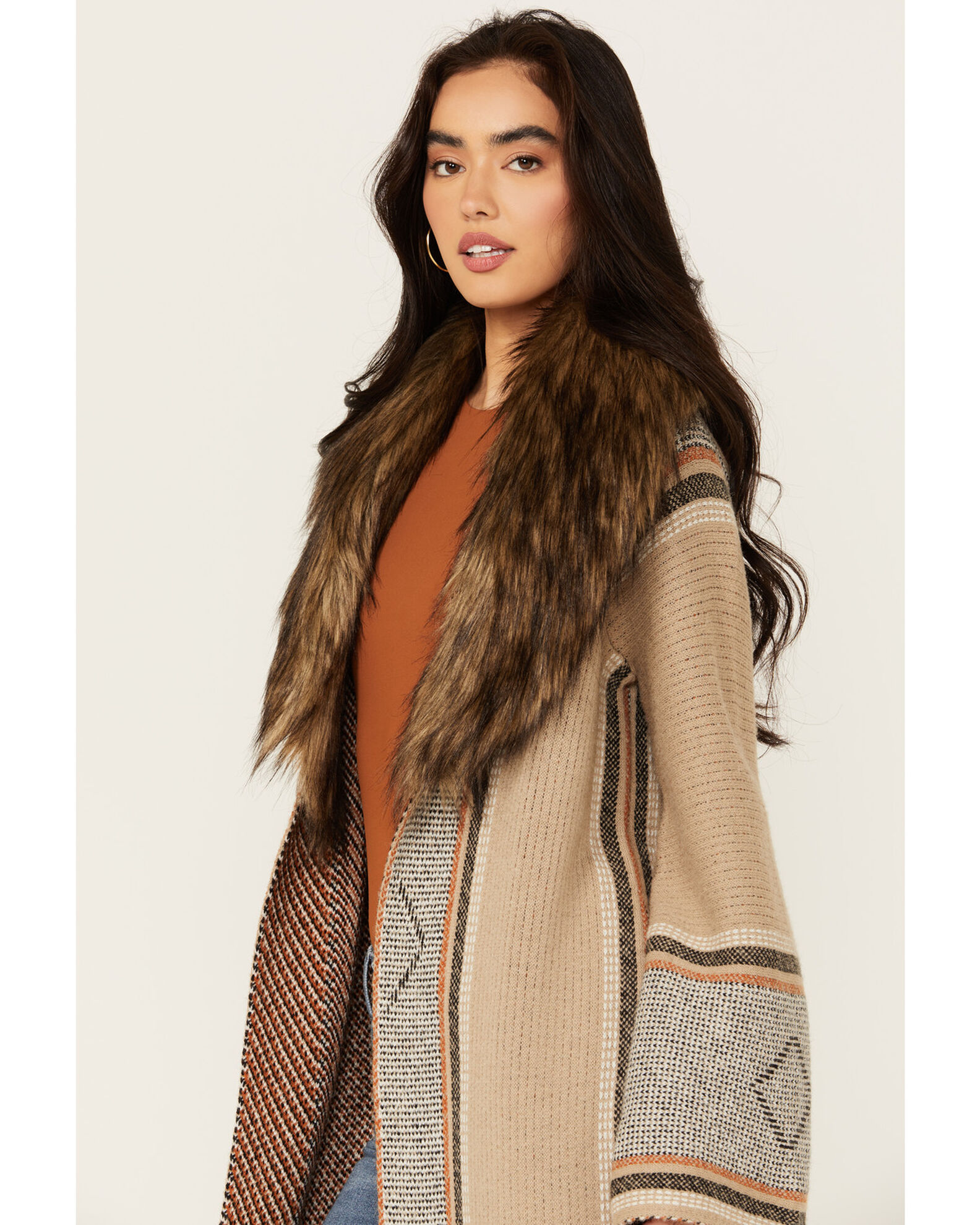 Product Name Shyanne Women's Oversized Faux Fur Trim Cardigan