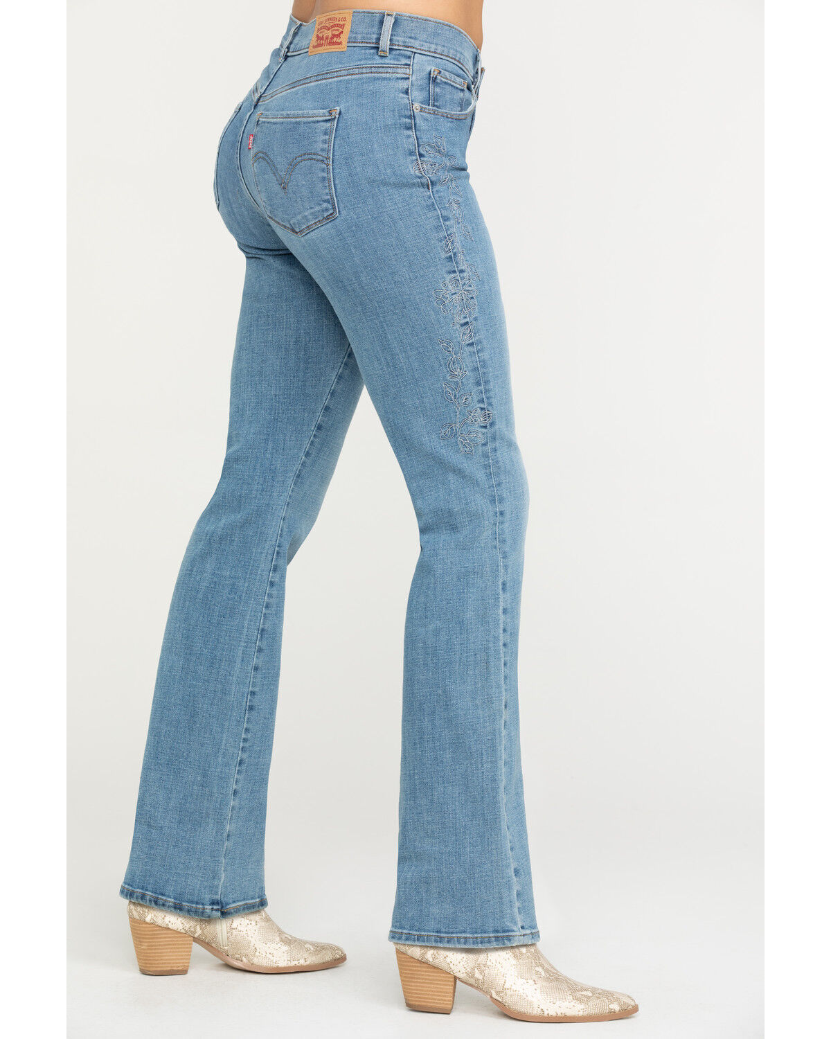 Levi's classic bootcut jeans womens clearance