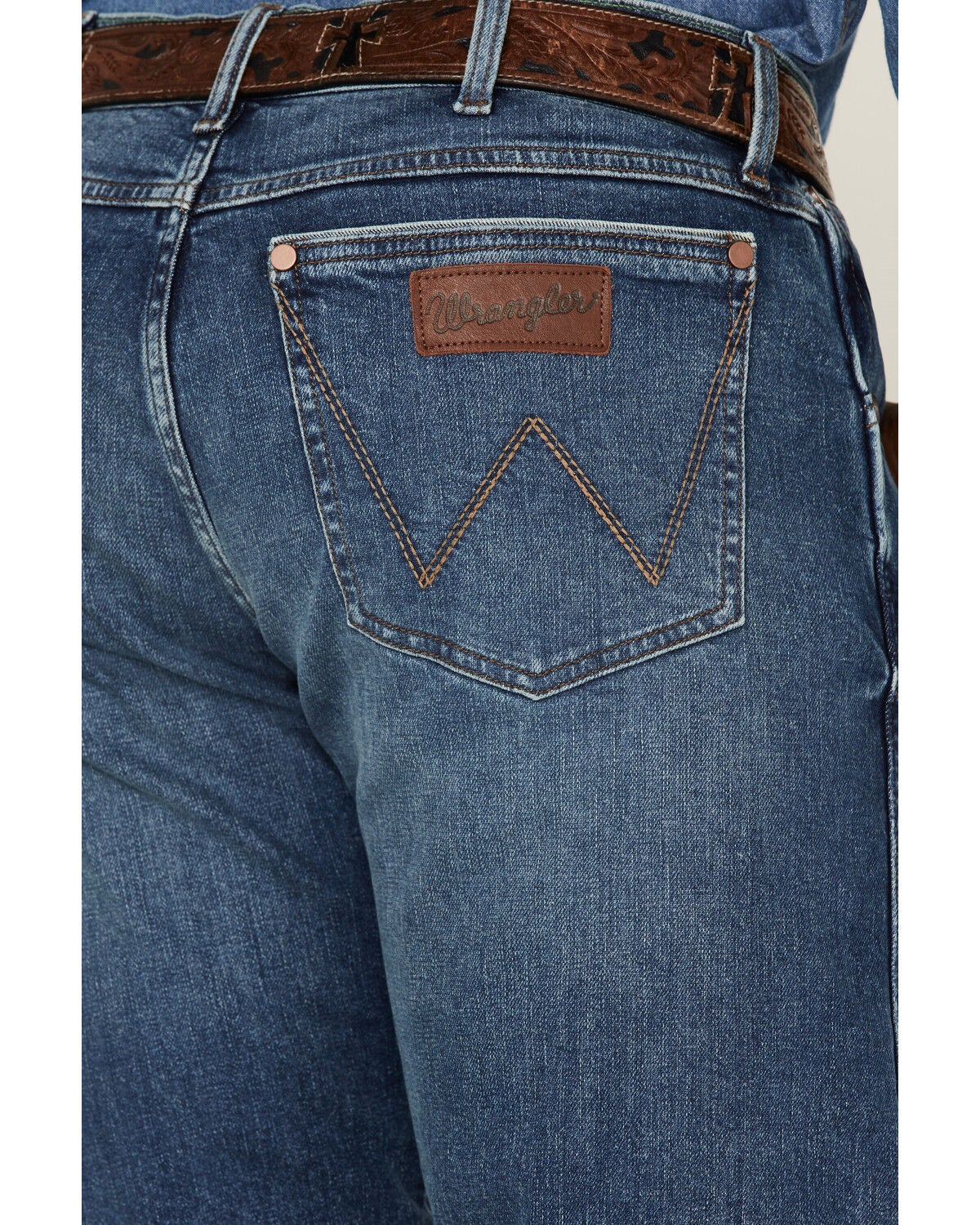 Image #4 - Wrangler Retro Men's Ferris Medium Wash Stretch Slim Straight Jeans, Medium Wash, hi-res