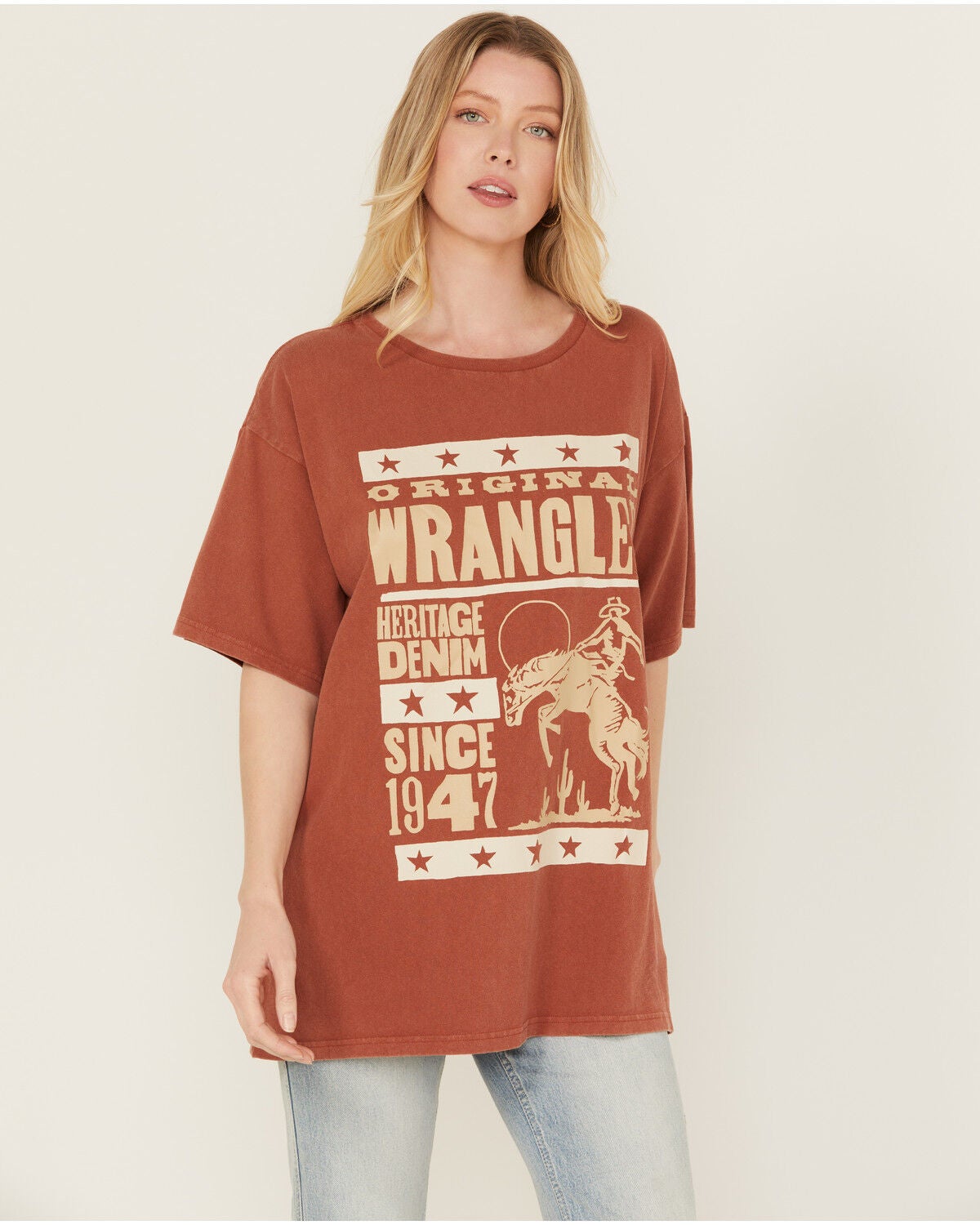 Wrangler Women's OG Cowboy Logo Short Sleeve Graphic Tee, Brown, hi-res