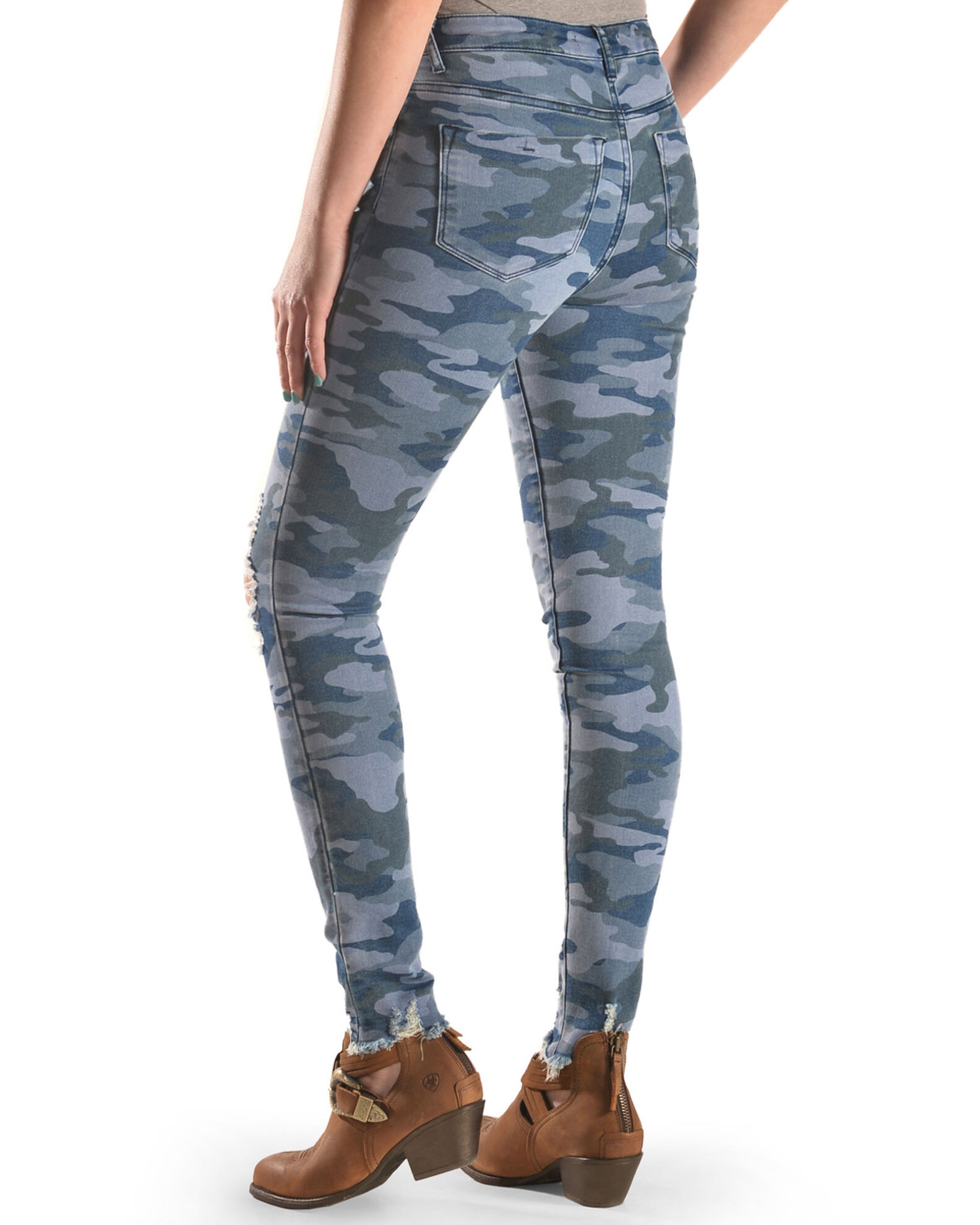 Tractr Women s High Rise Camo Skinny Jeans Sheplers