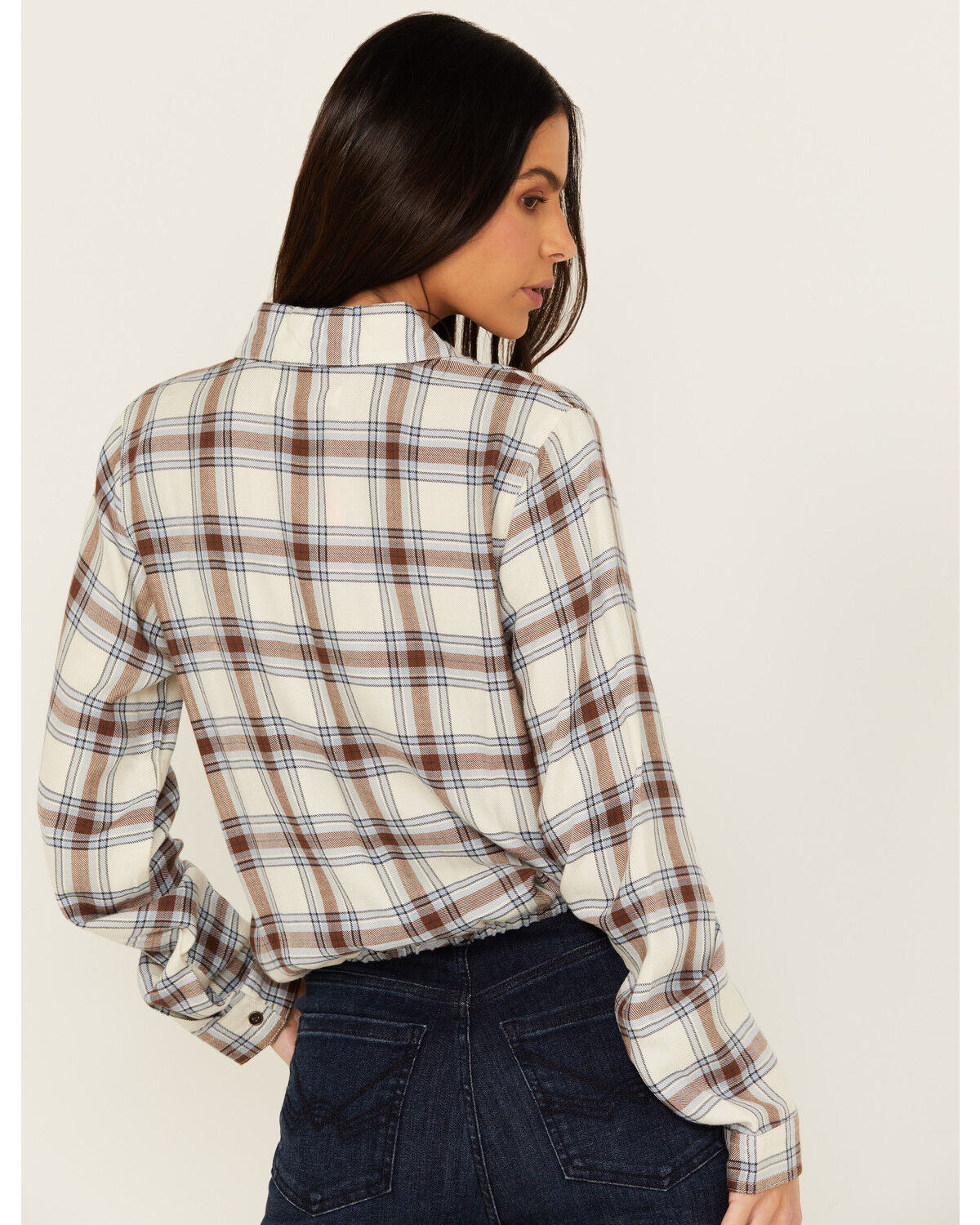 Image #4 - Cleo + Wolf Women's Amy Plaid Print Button-Up Cropped Long Sleeve Flannel Shirt, Cream, hi-res