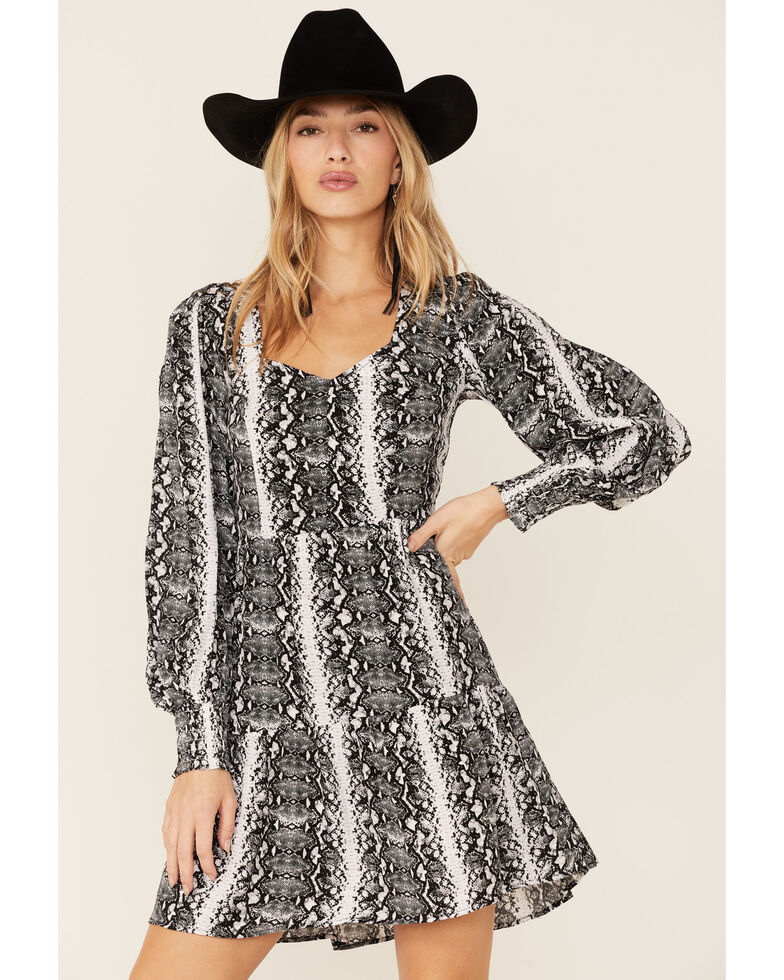 Wrangler Women's Black & White Snake Print Tiered Dress, Black/white, hi-res
