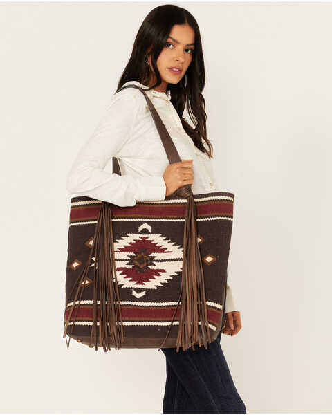 Idyllwind Women's Brown Antioch Pike Fringe Tote , Brown, hi-res