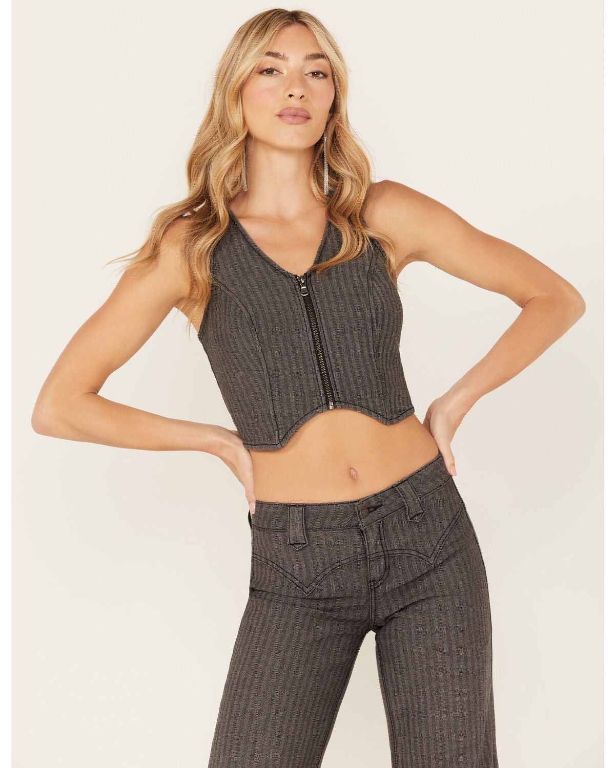 Idyllwind Women's Annex Herringbone Vest, Black, hi-res