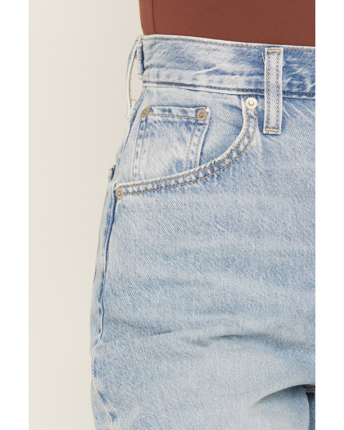 Image #2 - Levi's Women's Invested Indigo Light Wash Cinch Baggy Denim Jeans, Light Wash, hi-res