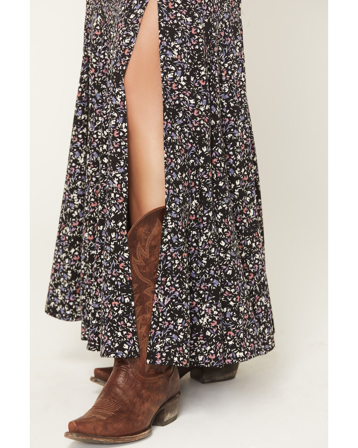 Image #2 - Idyllwind Women's Ridgepoint Ditsy Floral Print High Slit Maxi Skirt, Black, hi-res