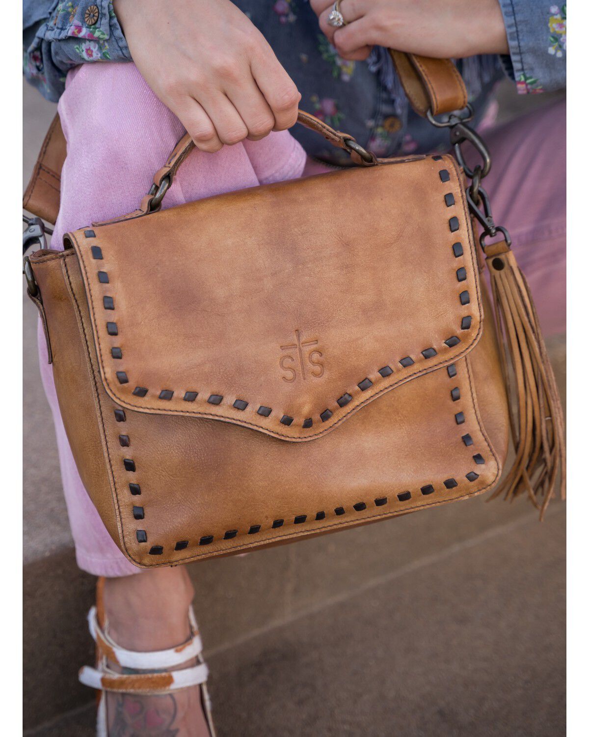 Image #9 - STS Ranchwear by Carroll Women's Bandera Dakota Crossbody Bag, Caramel, hi-res