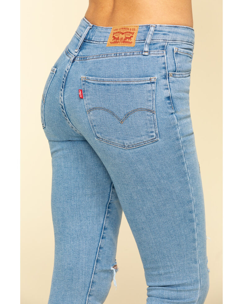 high waisted light wash levi jeans