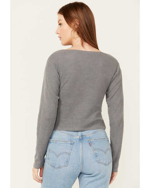 Image #4 - Cleo + Wolf Women's Off The Grid Cropped Rib Knit Long Sleeve Tee, Steel, hi-res