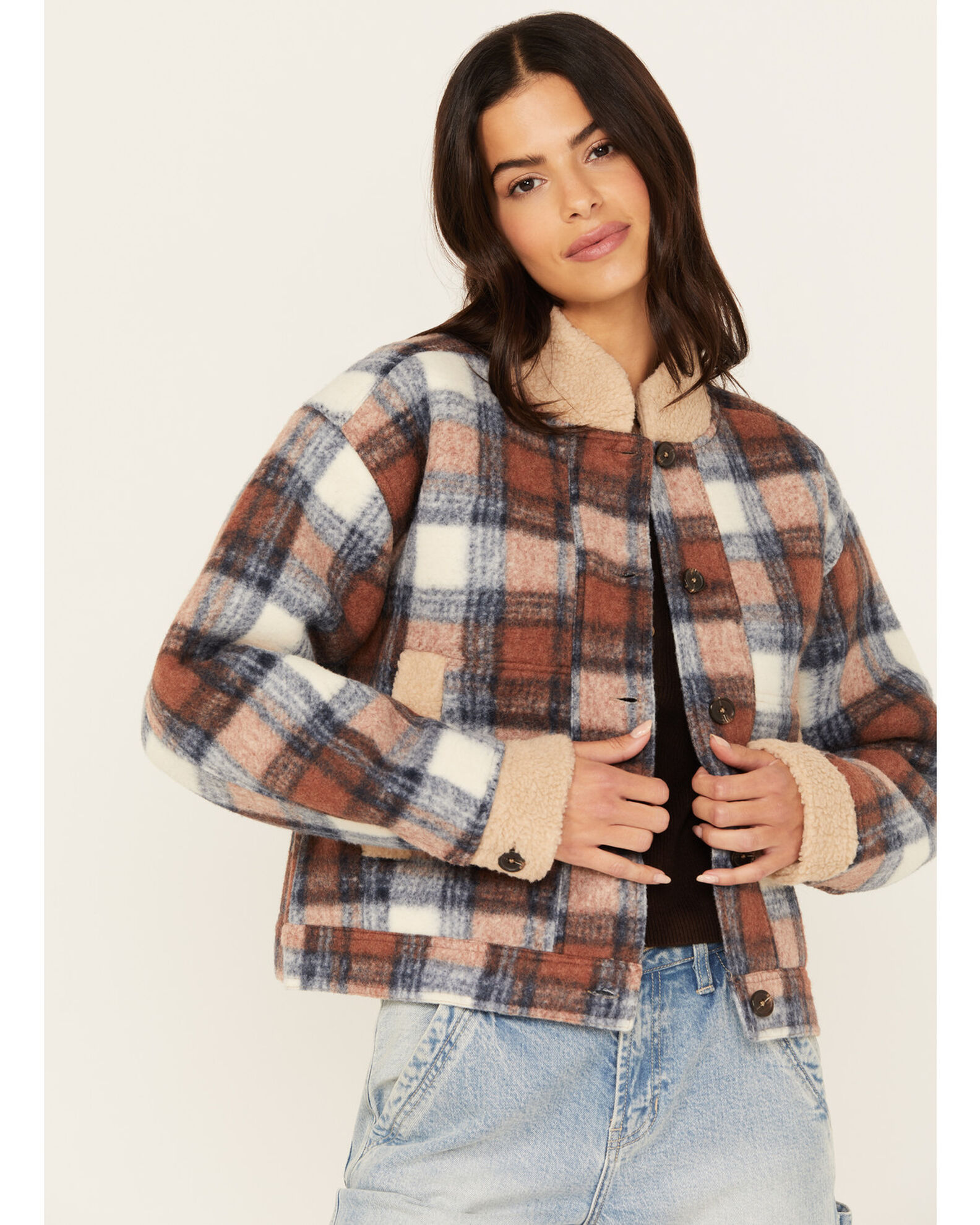 Cleo Wolf Women s Cropped Plaid Print Jacket Sheplers