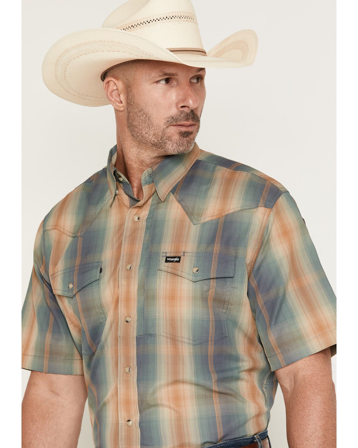 Image #2 - Wrangler Men's ATG Turbulence Plaid Print Short Sleeve Snap Performance Western Shirt, Multi, hi-res