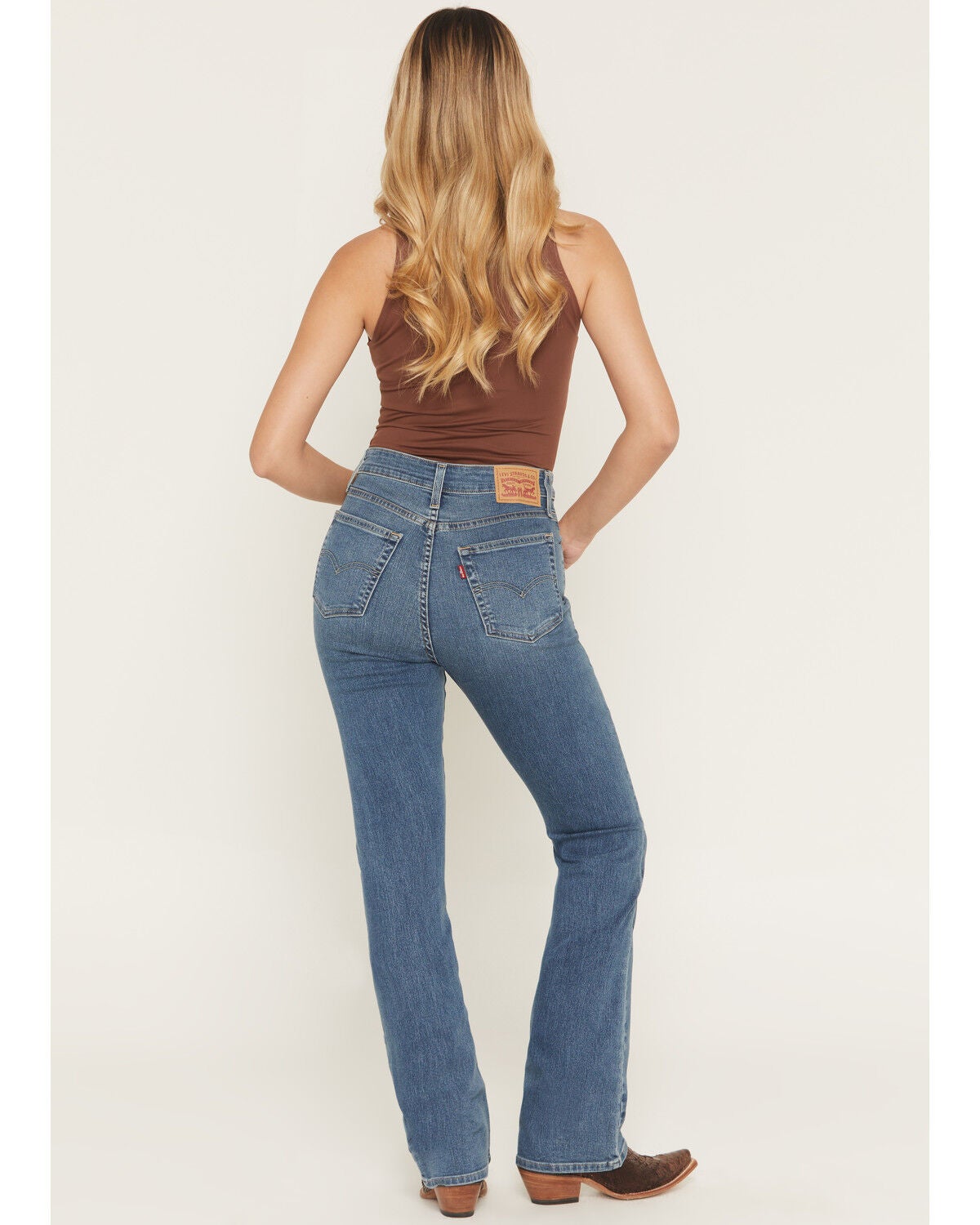 Image #3 - Levi's Women's 725 Medium Wash High Rise Bootcut Stretch Denim Jeans, Medium Wash, hi-res