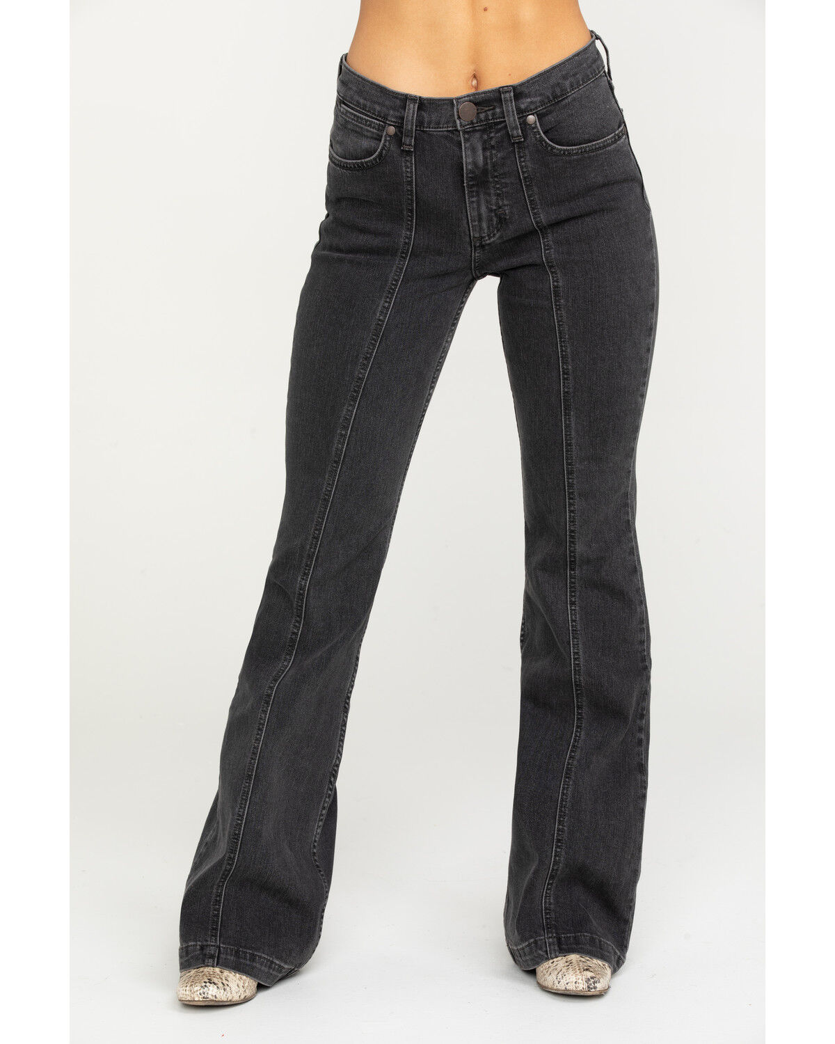 wrangler modern women's heritage seamed light flare jeans