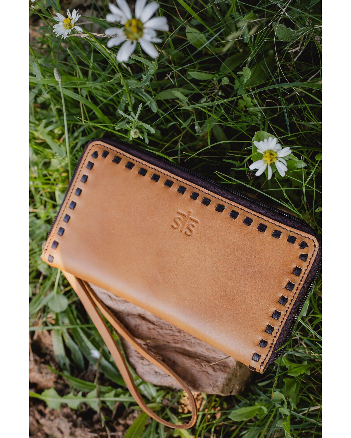 Image #5 - STS Ranchwear by Carroll Women's Bandera Berkley Bifold Wristlet Wallet, Caramel, hi-res