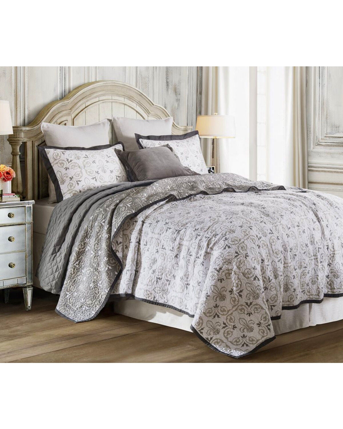 HiEnd Accents 2-Piece Twin Fleur De Lis Bedding Set, White, hi-res