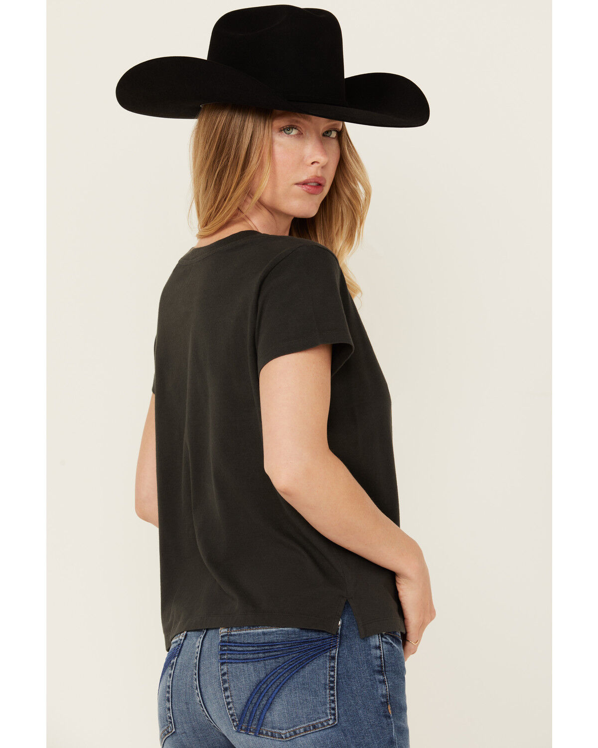Image #4 - Levi's Women's Logo Horseshoe Short Sleeve Graphic Tee, Black, hi-res