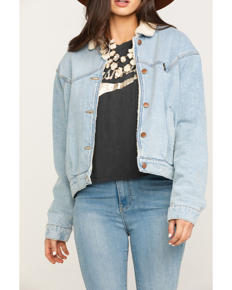 Wrangler Modern Women S 80s Sherpa Lined Denim Jacket Sheplers
