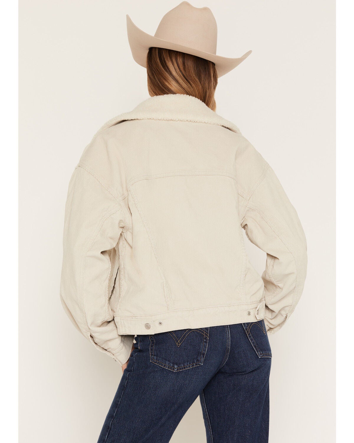 Image #4 - Levi's Women's 90s Sherpa Trucker Jacket, Cream, hi-res