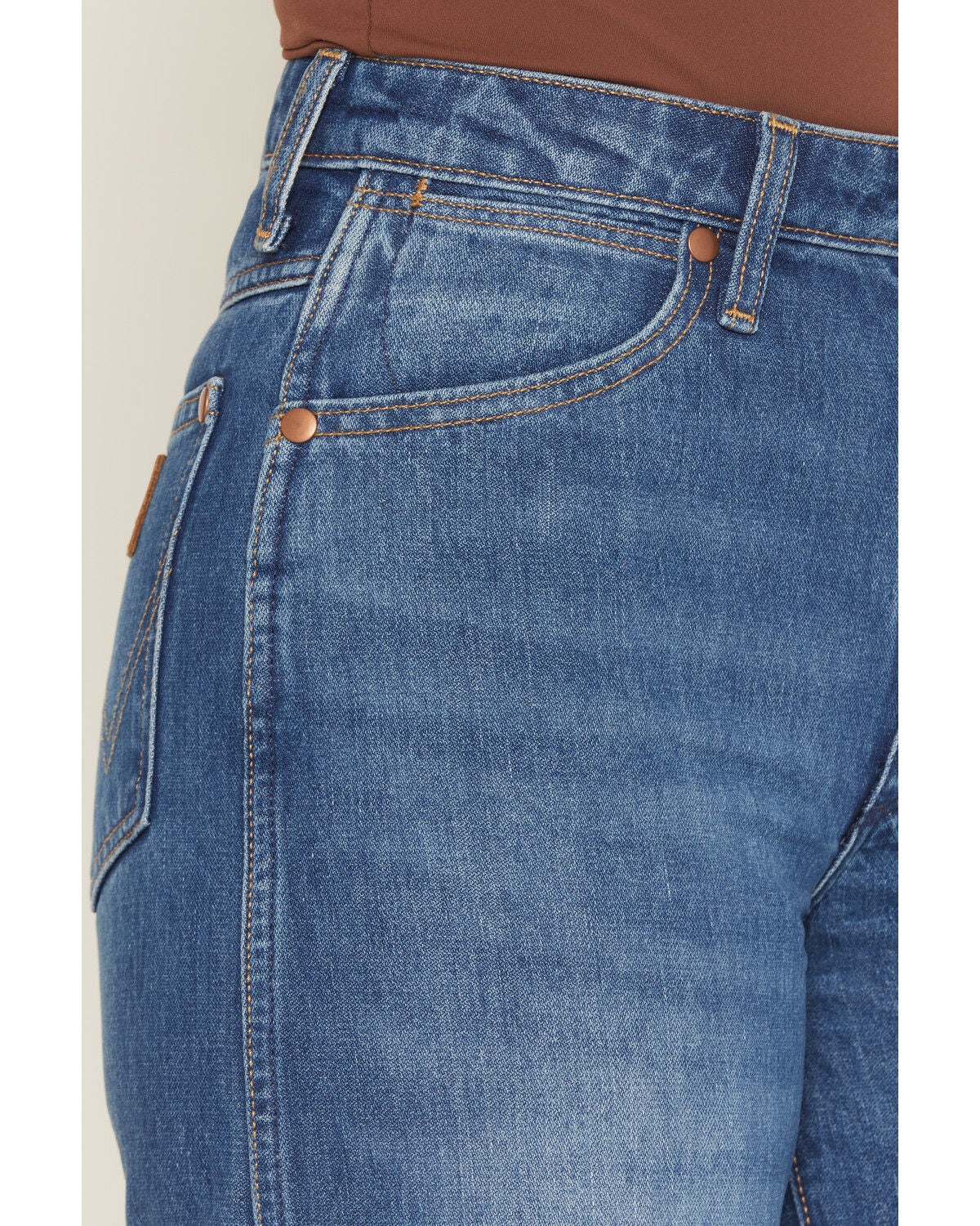 Levi's Women's Medium Wash Plus Size Classic Boot Cut Denim Jeans Sz 16