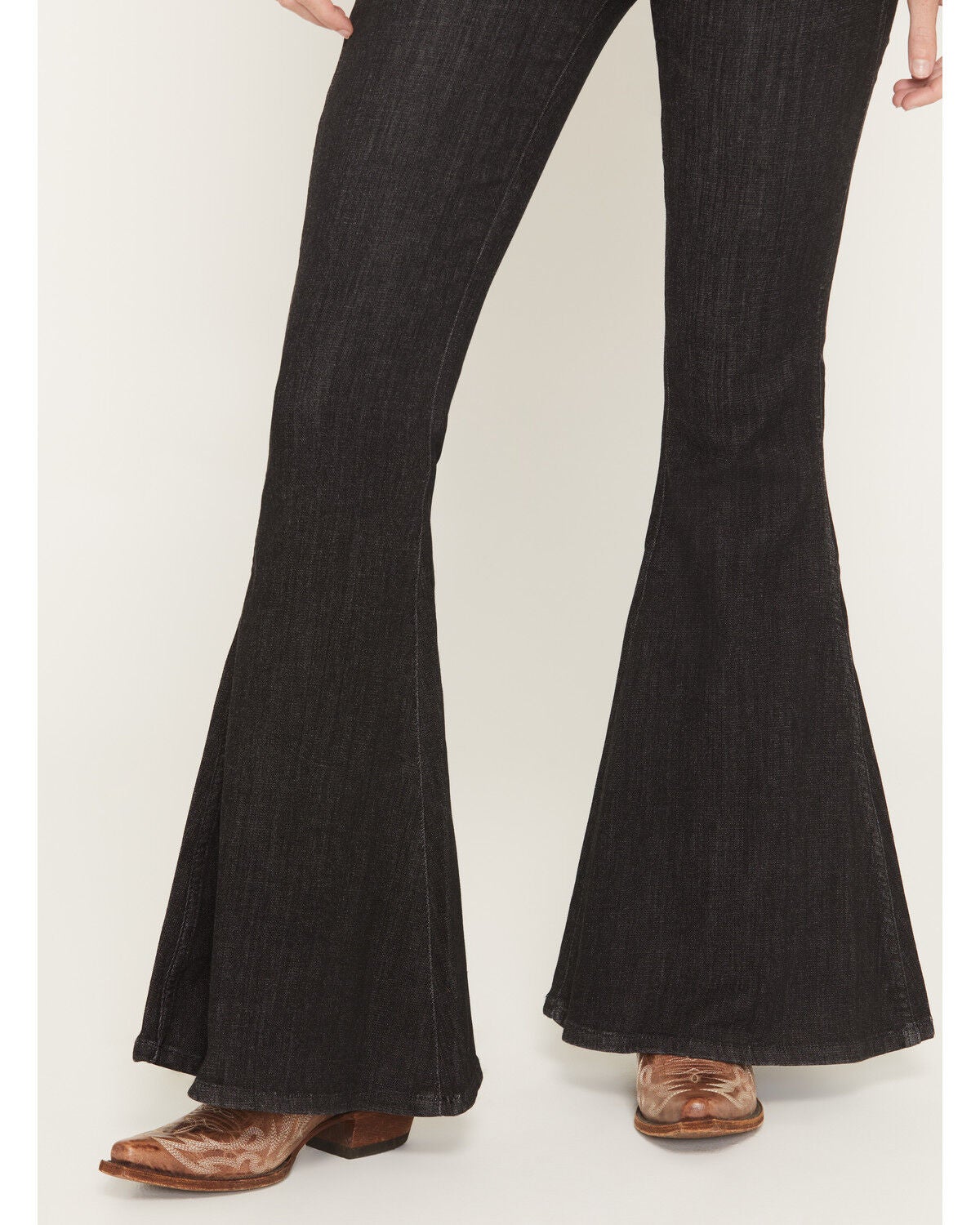 Image #2 - Wrangler X Lainey Wilson Women's Slim Fit High Rise Pull-On Stretch Bell Bottom Jeans, Black, hi-res