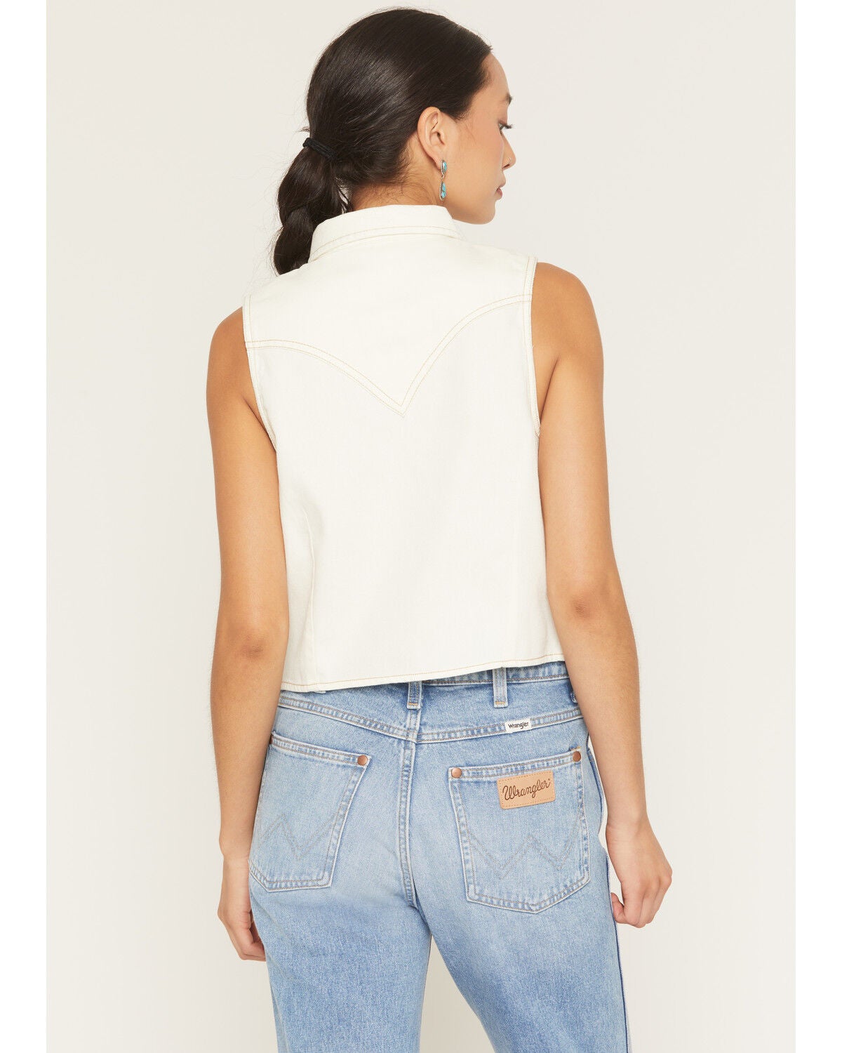 Image #4 - Wrangler Retro Women's Solid Denim Sleeveless Cropped Snap Western Shirt, White, hi-res