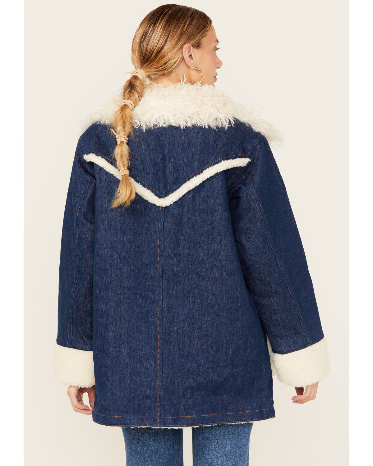 Image #4 - Wrangler Women's Medium Wash Sherpa Lined Oversized Jacket, Medium Wash, hi-res