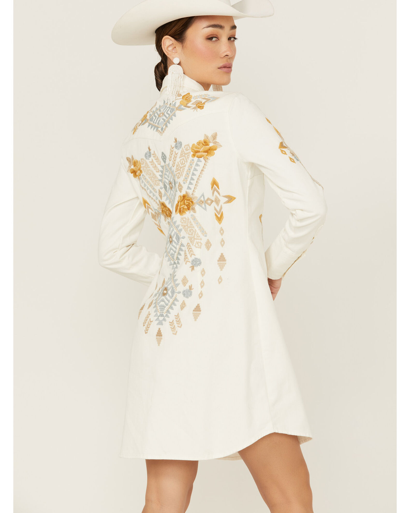 Stetson Women s Embroidered Southwestern Long Sleeve Western Snap Dress