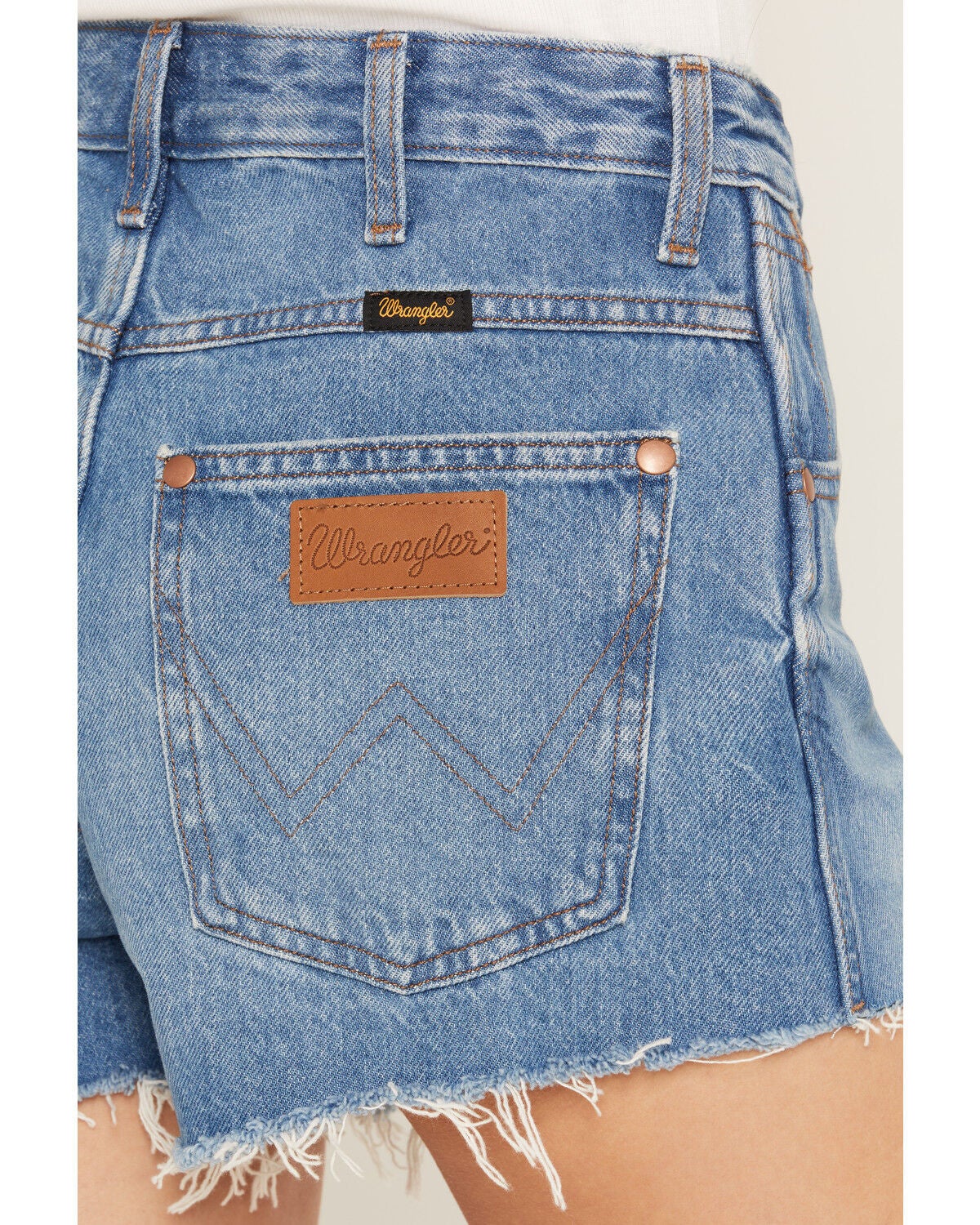 Image #4 - Wrangler Women's Tallulah Medium Wash High Rise Cowboy Denim Shorts, Medium Wash, hi-res