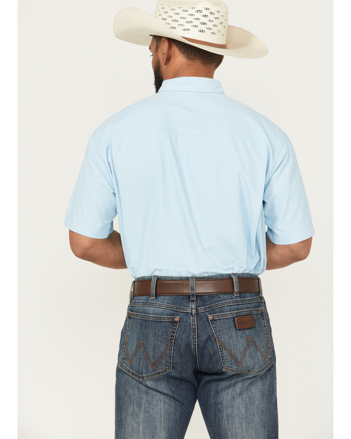 Image #4 - Ariat Men's VentTEK Solid Outbound Short Sleeve Button-Down Shirt - Tall, Light Blue, hi-res