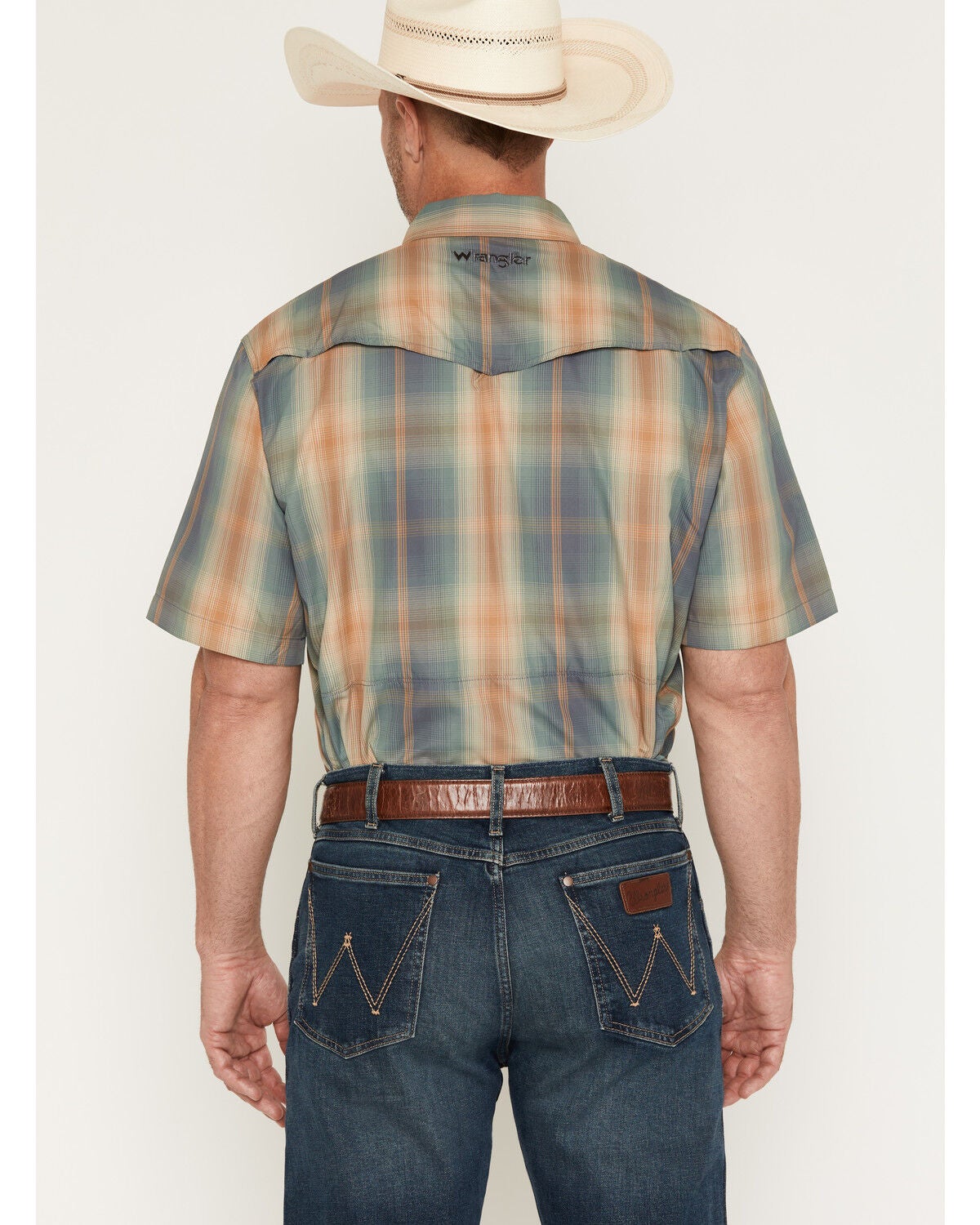 Image #4 - Wrangler Men's ATG Turbulence Plaid Print Short Sleeve Snap Performance Western Shirt, Multi, hi-res