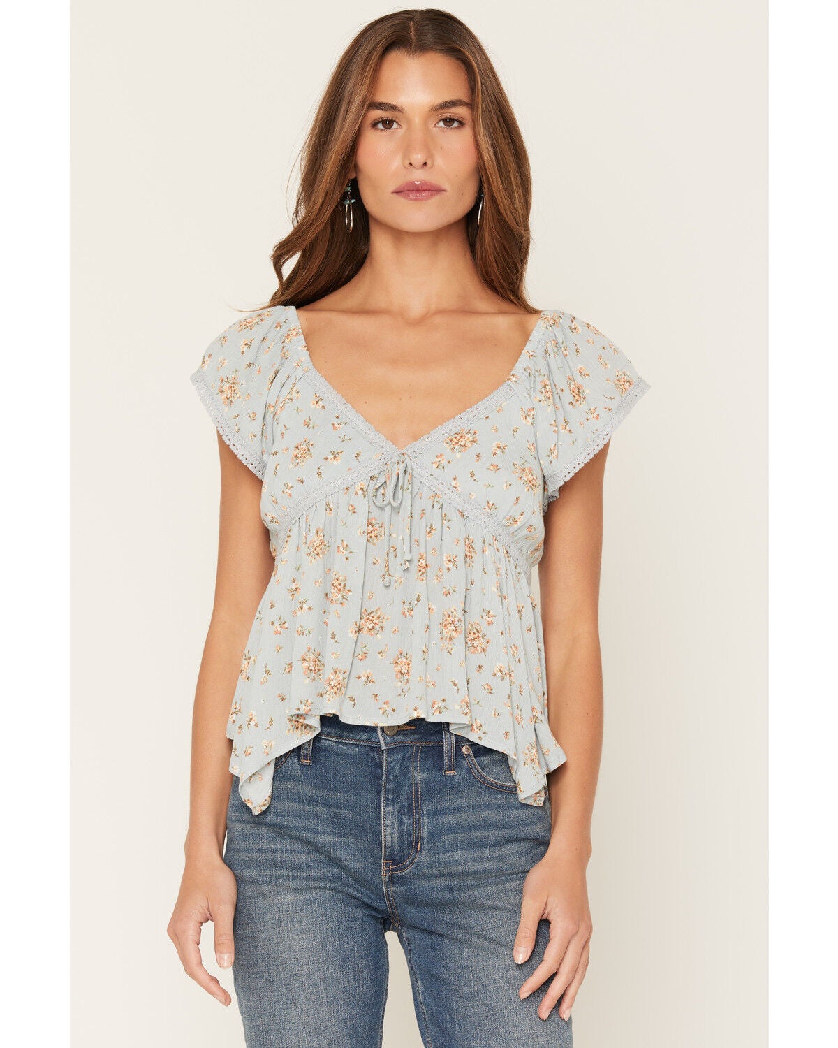 Wild Moss Women's Floral Print Hanky Hem Short Sleeve Top, Light Blue, hi-res