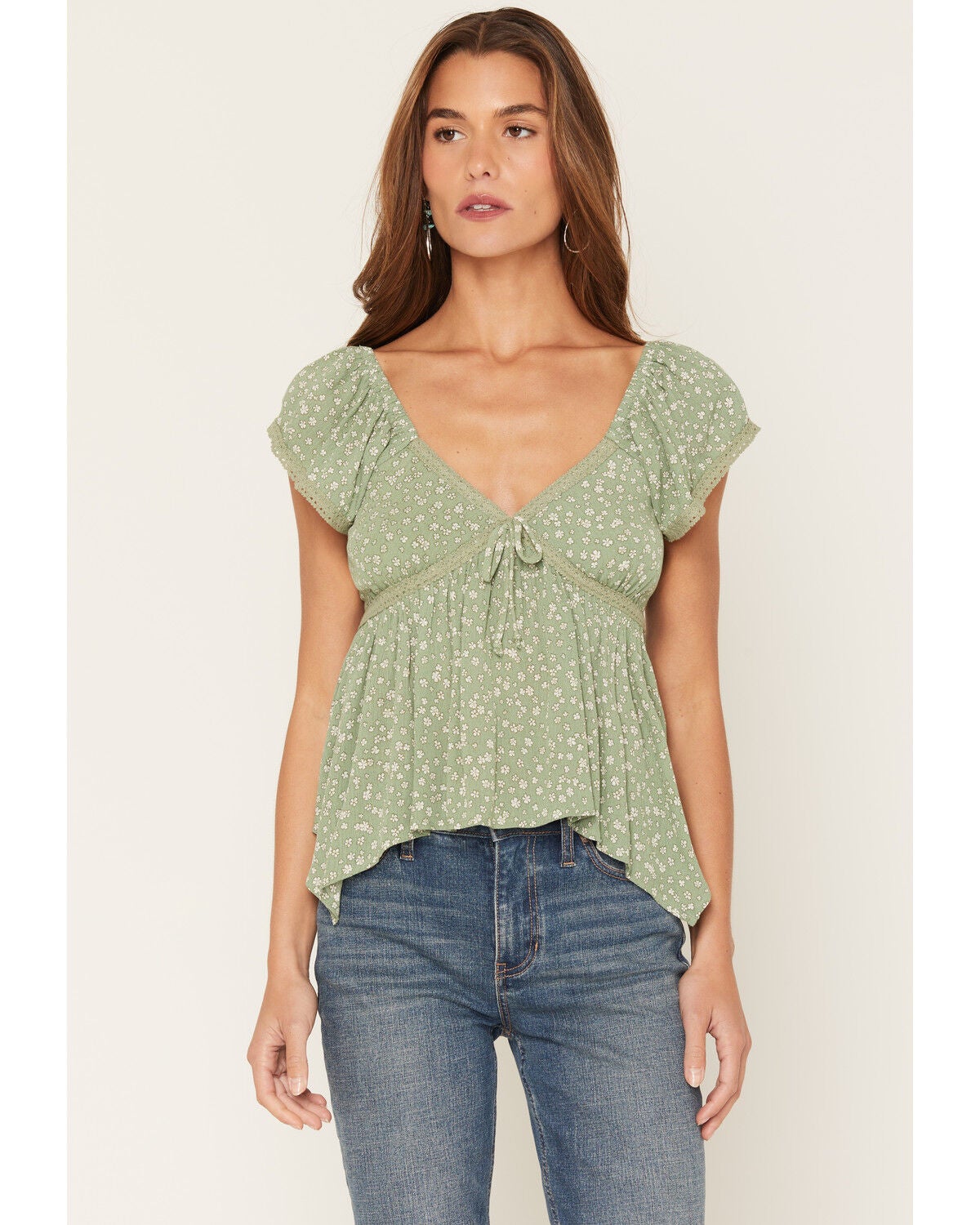 Image #1 - Wild Moss Women's Floral Print Hanky Hem Short Sleeve Top, Sage, hi-res