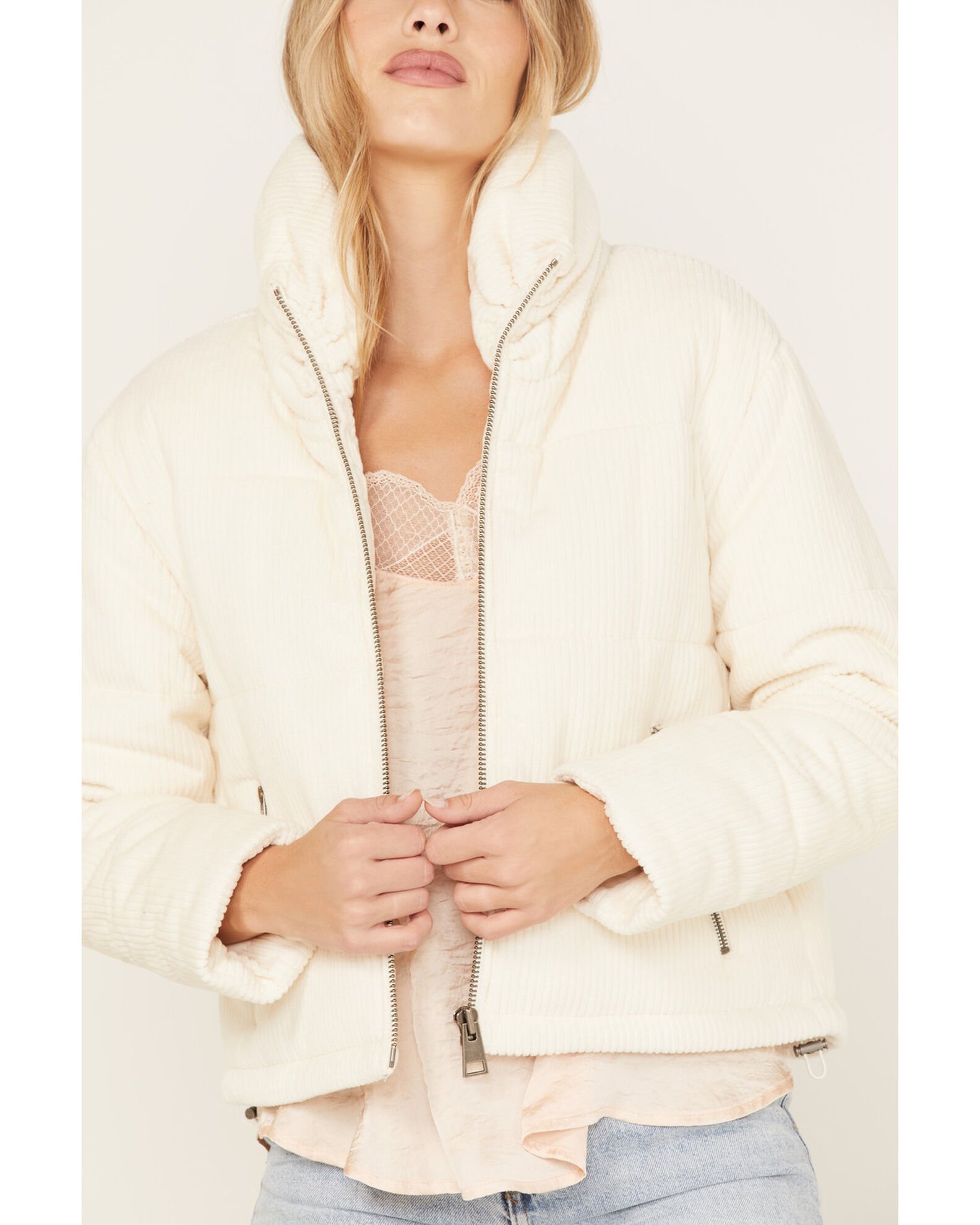 Cleo Wolf Women s Quilted Corduroy Puffer Jacket