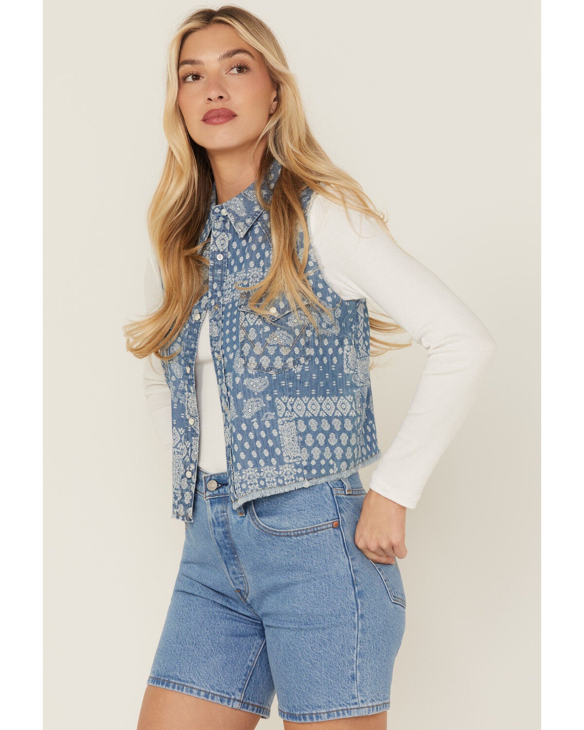 Wrangler Retro Women's Bandana Print Cropped Sleeveless Snap Western Shirt, Blue, hi-res