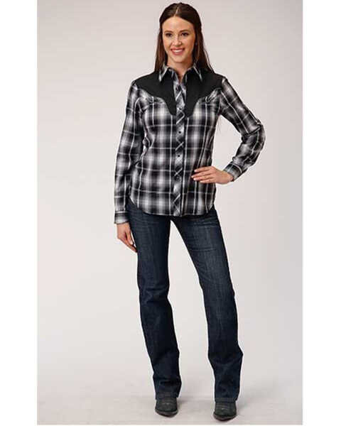 Roper Women's Plaid Star Embroidered Long Sleeve Snap Western Shirt, Black, hi-res