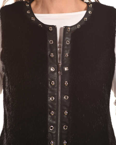 Image #4 - Tesoro Moda Women's Black Faux Fur Vest, , hi-res