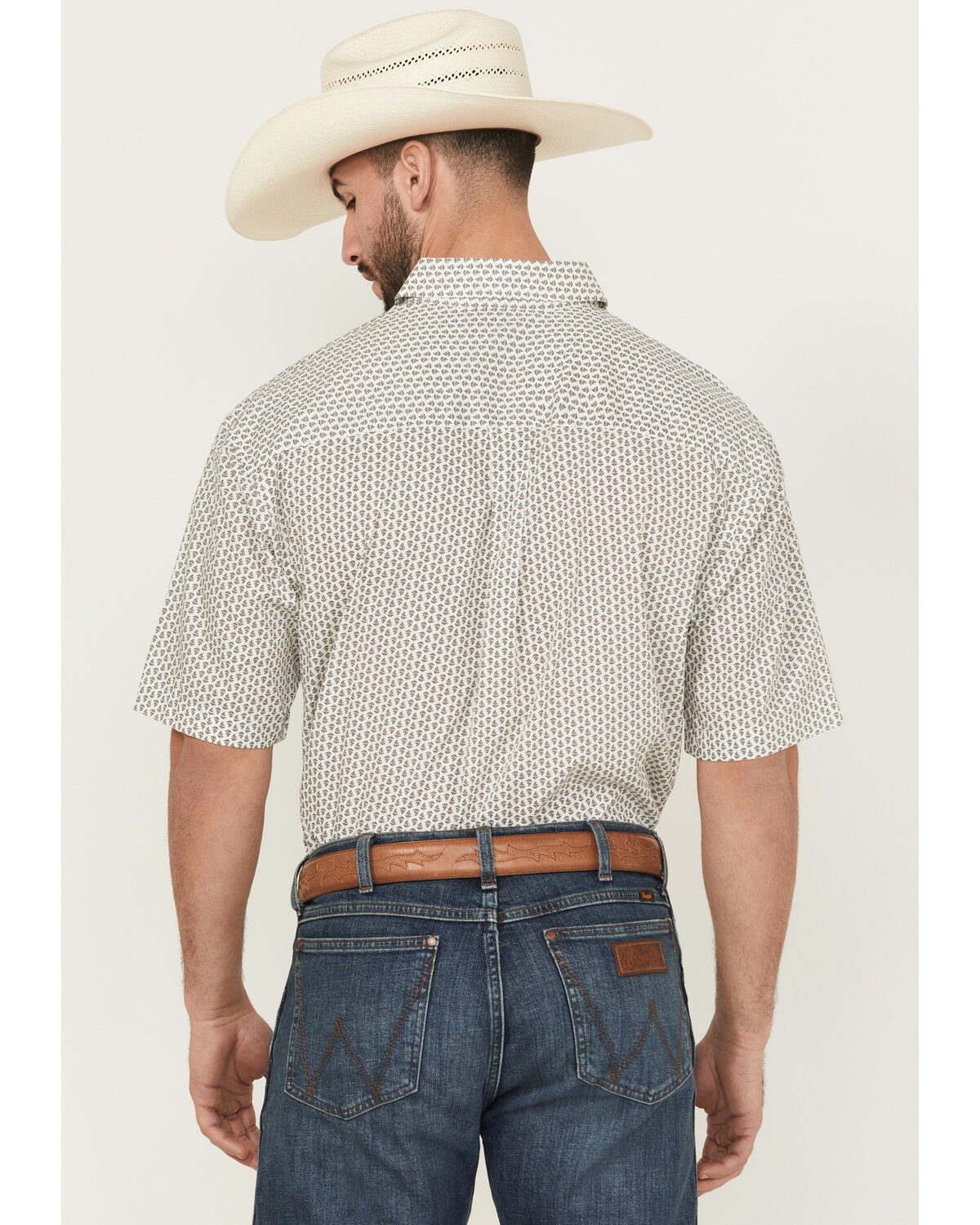 Image #4 - Wrangler Men's Geo Print Short Sleeve Button-Down Stretch Western Shirt, White, hi-res