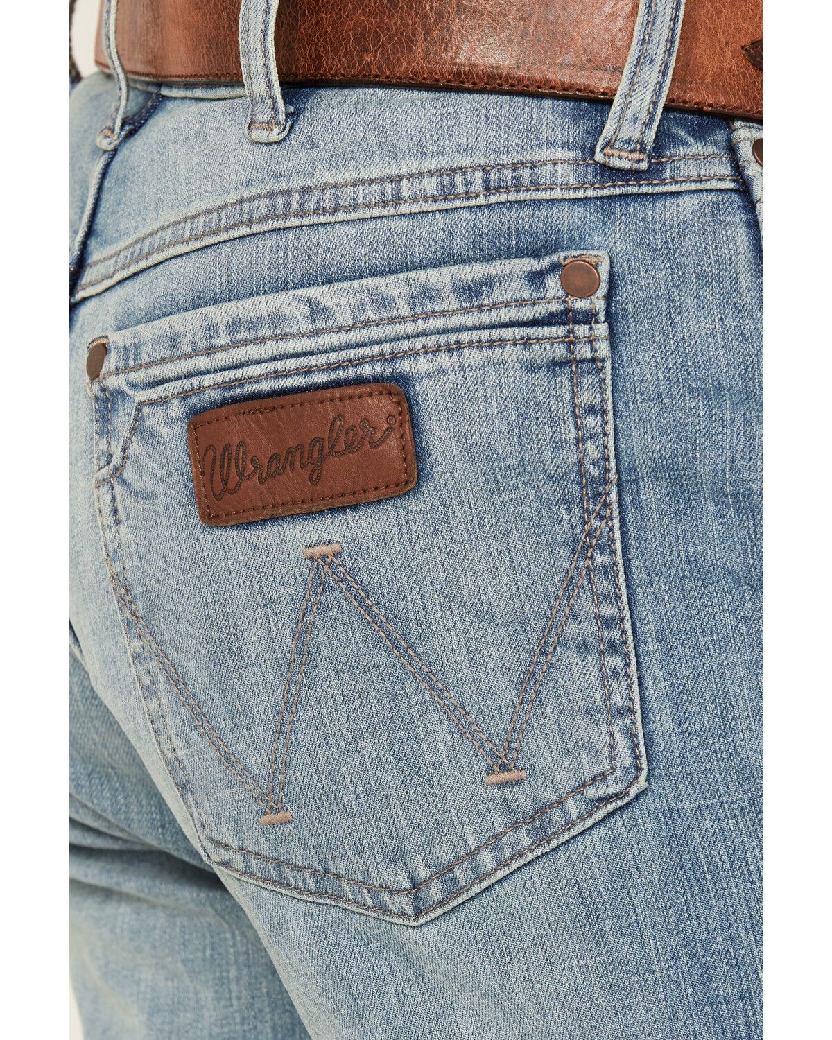 Image #4 - Wrangler Retro Men’s Jacksboro Light Wash Slim Straight Stretch Denim Jeans, Indigo, hi-res