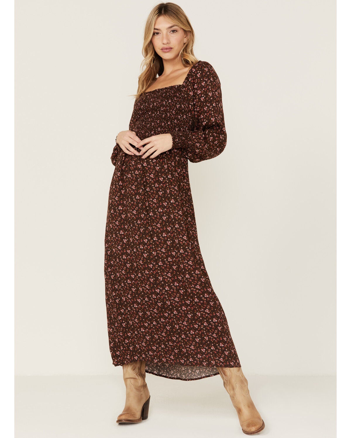 Lush Women's Brown Ditsy Floral Smocked 
