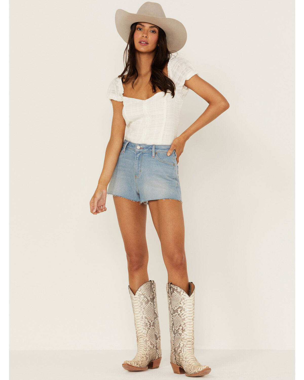 Image #1 - Idyllwind Women's High Risin' Wichita Wash Raw Edge Hem Denim Shorts, Super Light Wash, hi-res