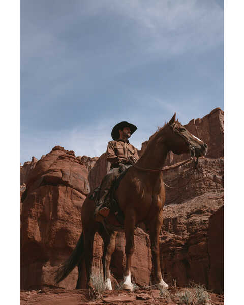 Image #1 - Wrangler Men's Solid Cowboy Cut Firm Finish Long Sleeve Work Shirt, Rawhide, hi-res