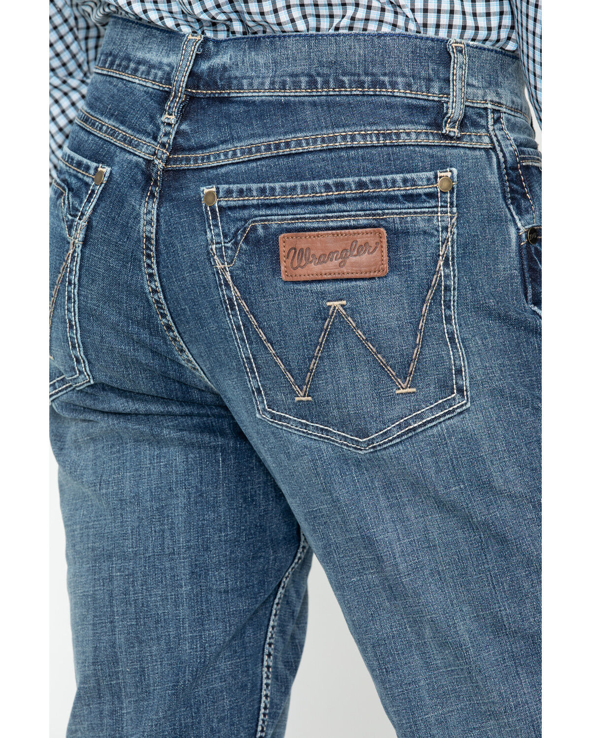 Wrangler Retro Men's Layton Medium Wash Low Rise Slim Wrangler Retro Men's Layton Medium Wash Low Rise Slim