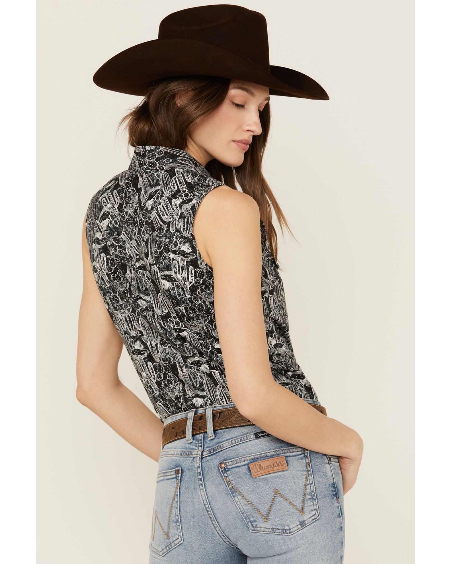 Wrangler Women s Cactus Print Sleeveless Snap Western Shirt Sheplers